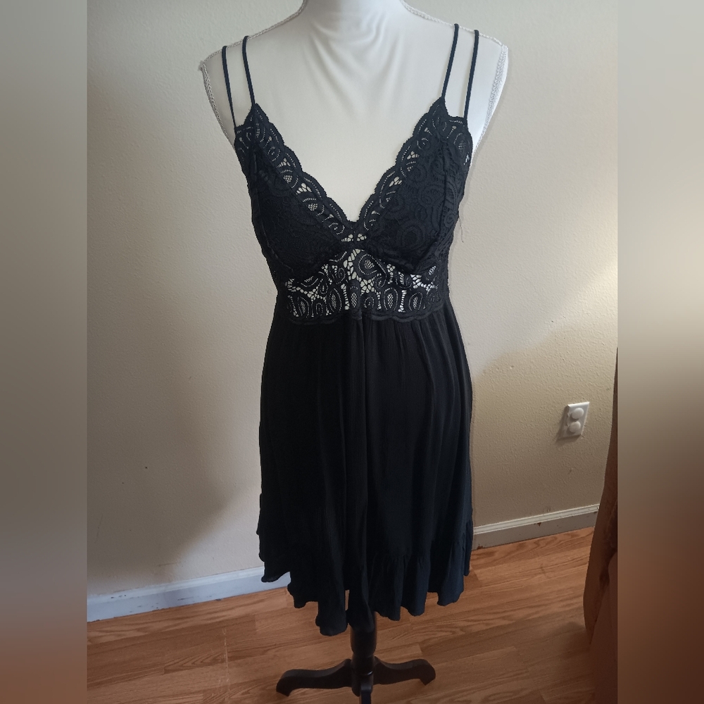 Victoria's secret black women's large new with tag